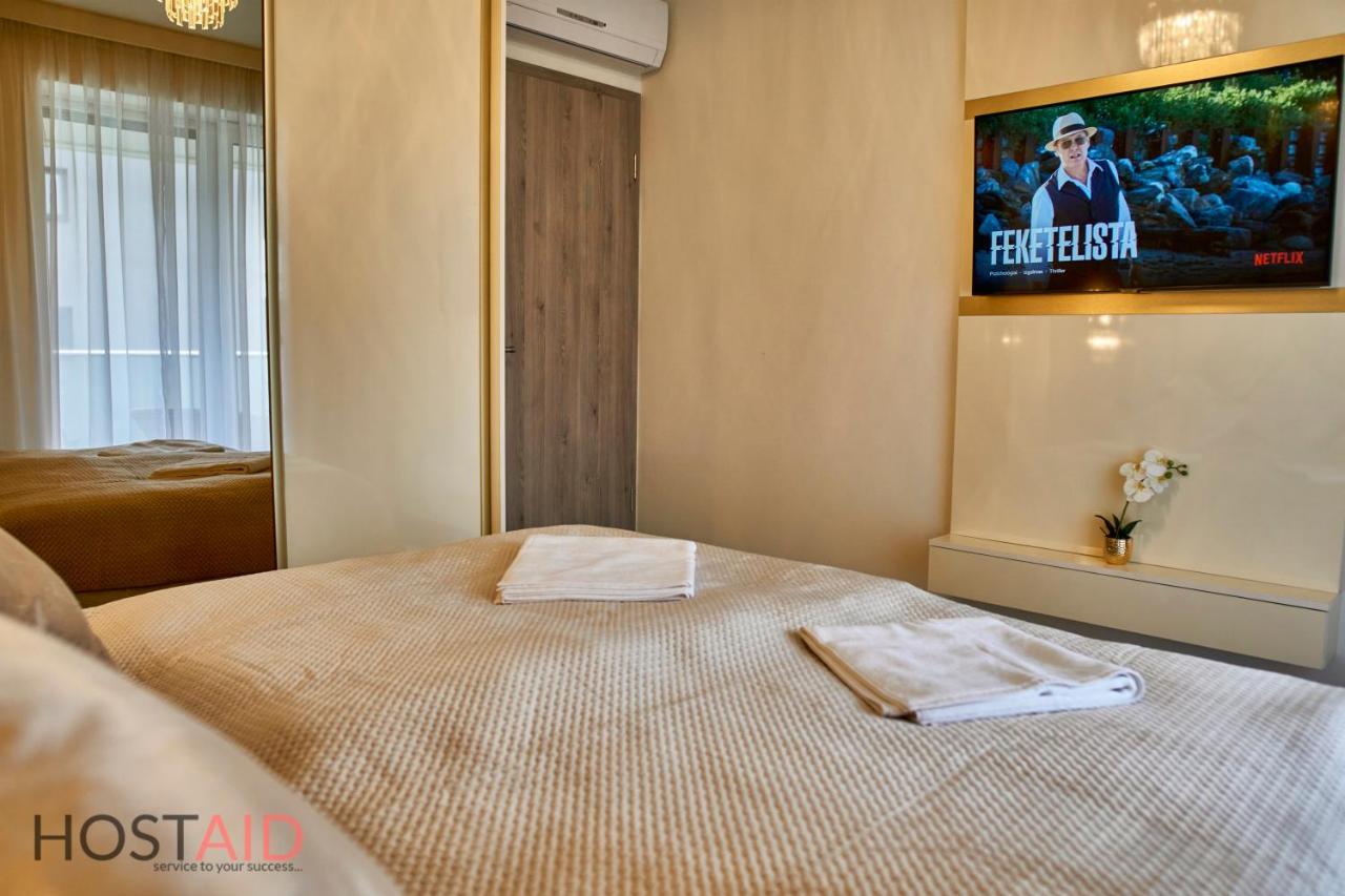 Azur Apartment - Hostaid Шиофок Экстерьер фото