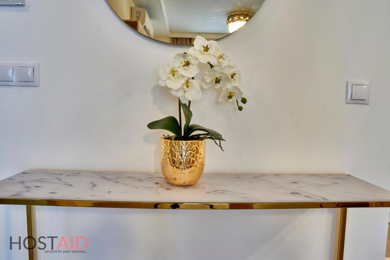 Azur Apartment - Hostaid Шиофок Экстерьер фото