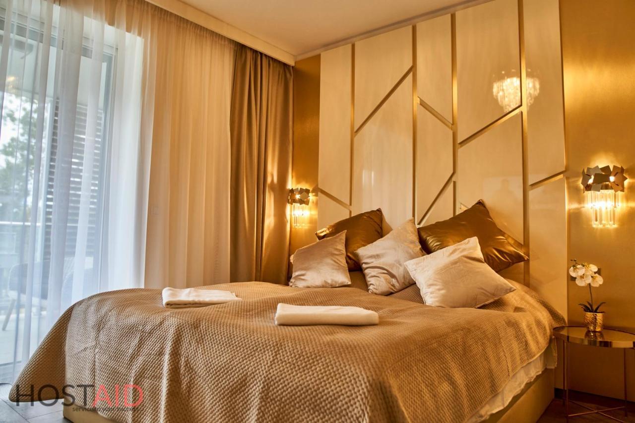Azur Apartment - Hostaid Шиофок Экстерьер фото