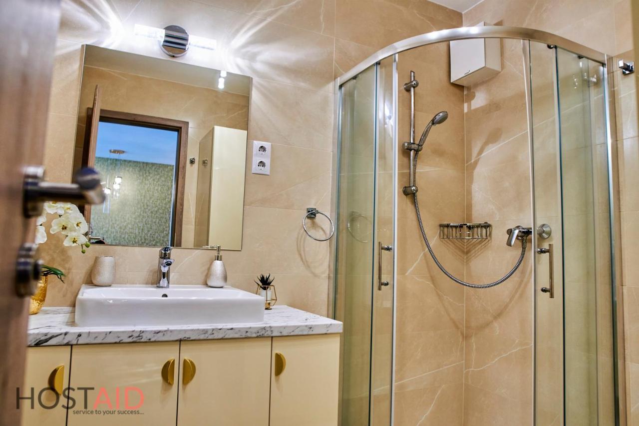 Azur Apartment - Hostaid Шиофок Экстерьер фото
