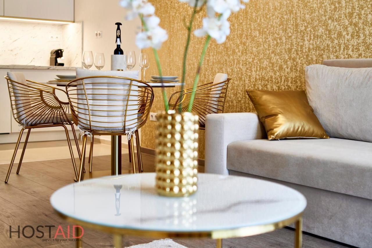 Azur Apartment - Hostaid Шиофок Экстерьер фото