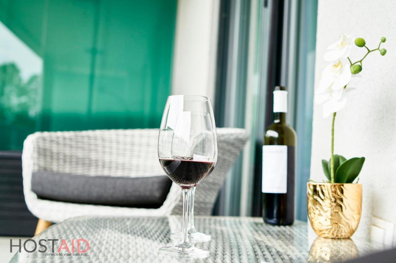 Azur Apartment - Hostaid Шиофок Экстерьер фото