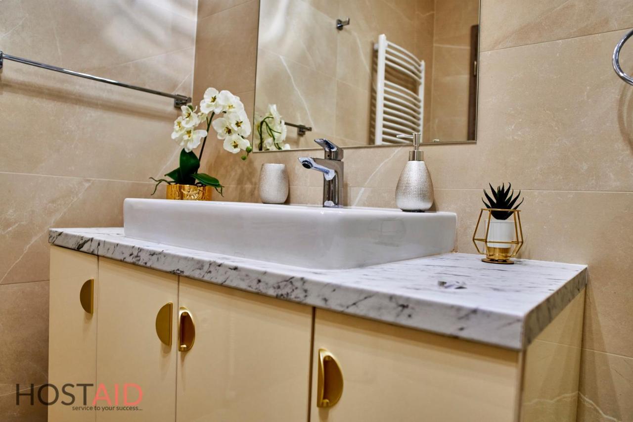 Azur Apartment - Hostaid Шиофок Экстерьер фото