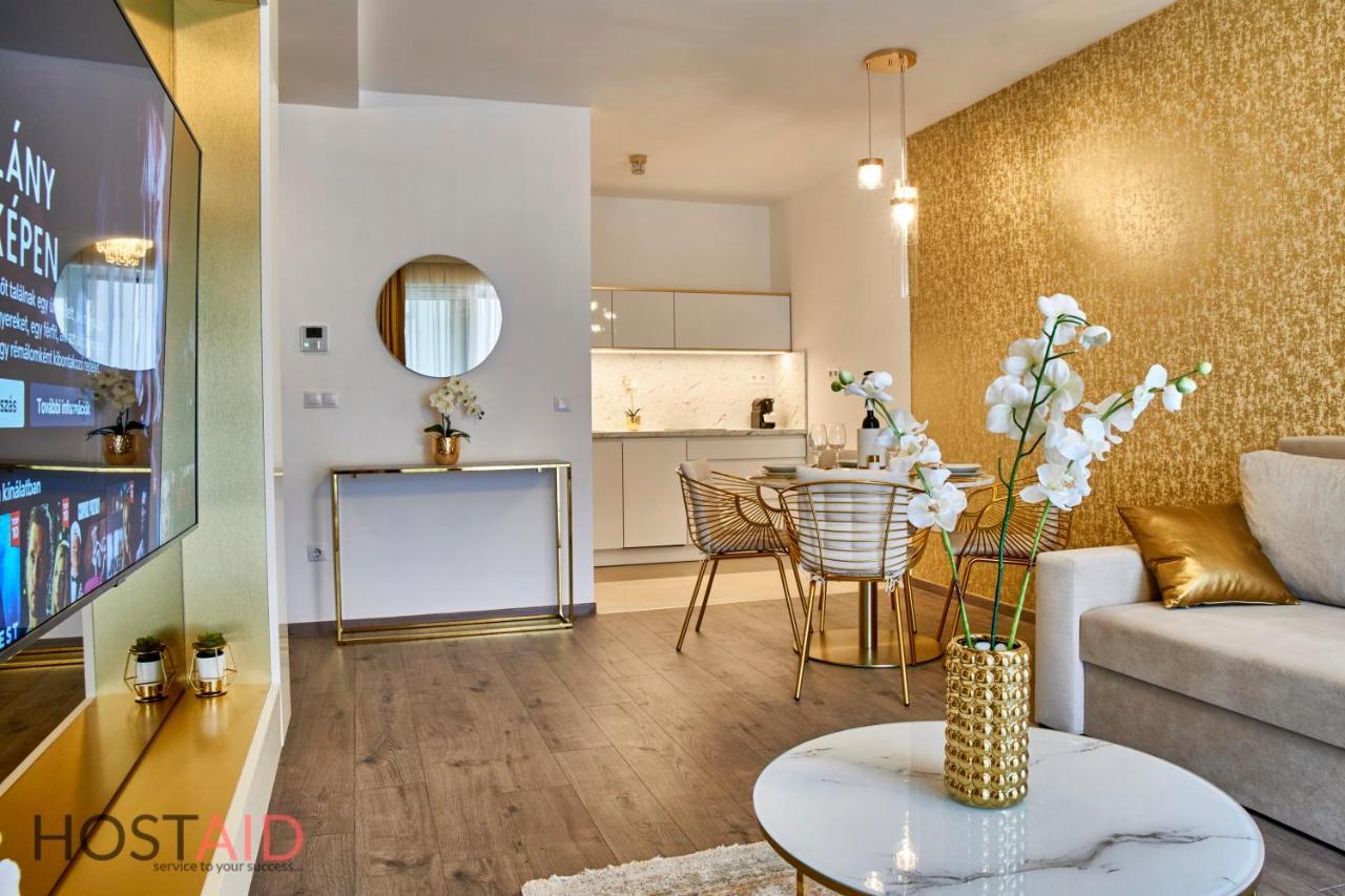 Azur Apartment - Hostaid Шиофок Экстерьер фото